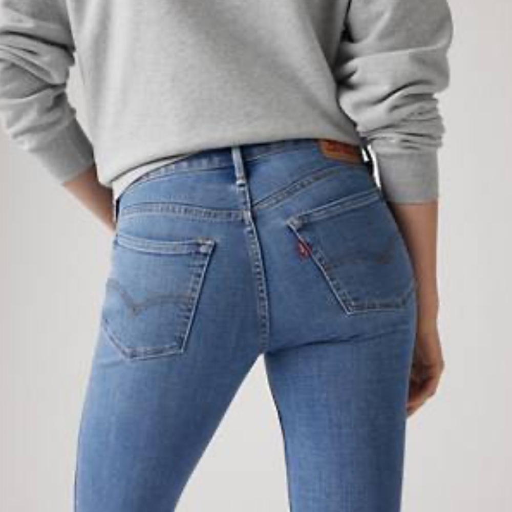 Levi's Women's Flare Jeans - Blue